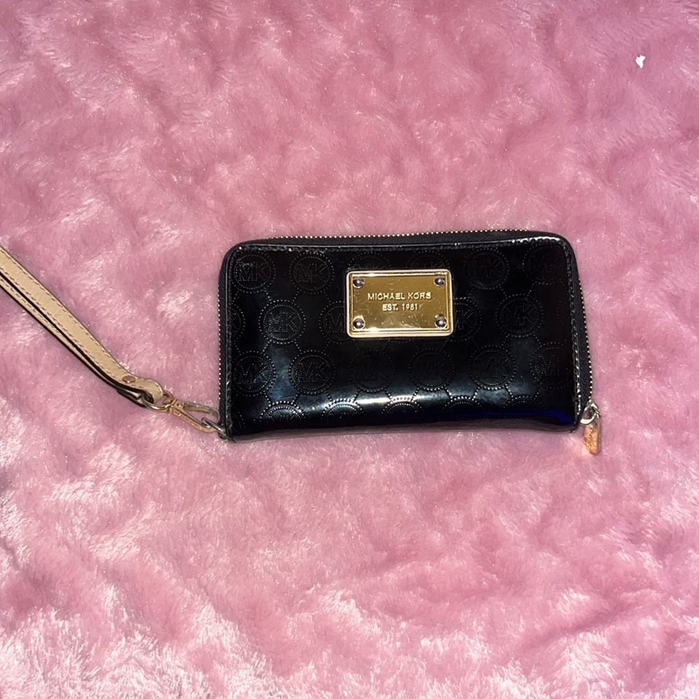 Michael kors wallet